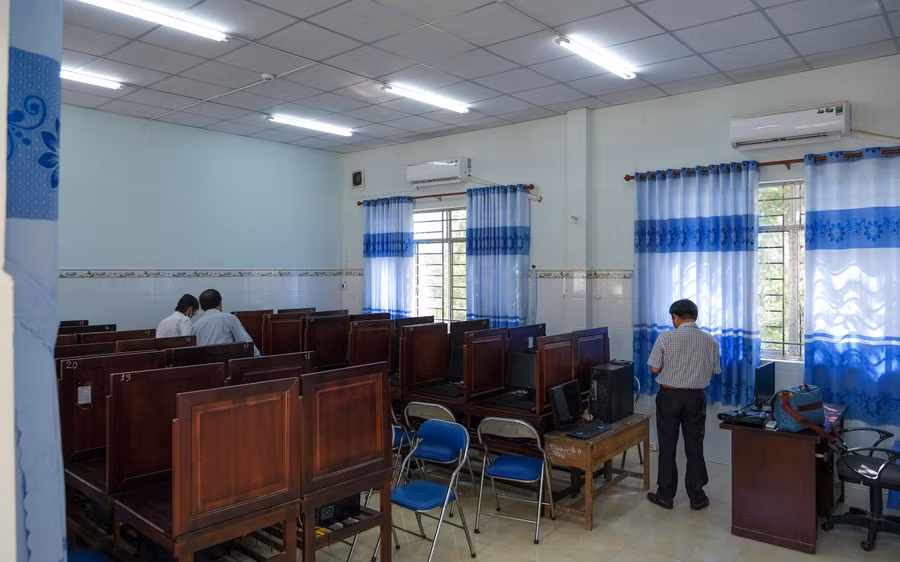 Năm học mới 2022-2023, thầy trò trường Tiểu học Trường Thành 1, huyện Cờ Đỏ (TP Cần Thơ) có phòng máy tính mới.
