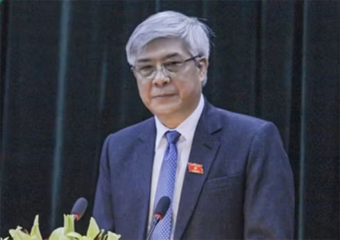 nhiều lãnh đạo nhieu lanh dao