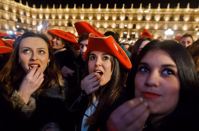Ăn nho đầu năm mới rước lộc vào nhà nhưng lộc chưa thấy đâu, bố mẹ đã vô tình hại chết con trai 3 tuổi - Ảnh 2.