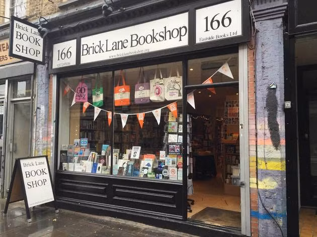 Hiệu sách trên phố Bricklane London.