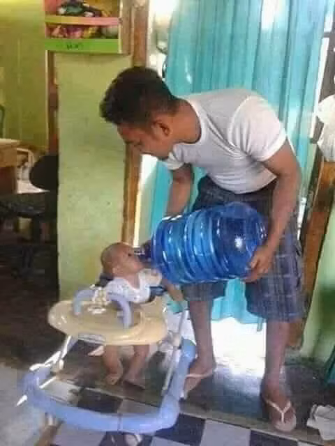 Khi mẹ vắng nhà.