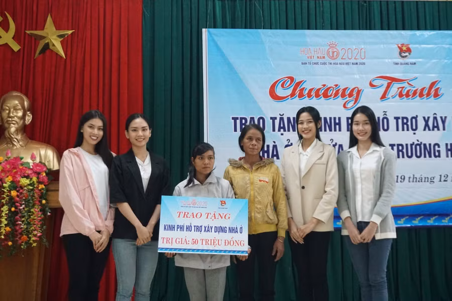 Những món quà hỗ trợ kịp thời cho bà con lúc khó khăn.