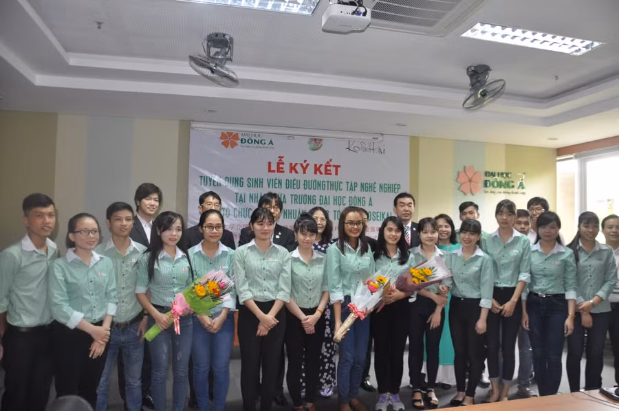 Tham gia chương trình này, sinh viên được hỗ trợ toàn bộ điều kiện để sang Nhật học tập, làm việc và được hưởng lương như một nhân viên chính thức tại Nhật Bản.