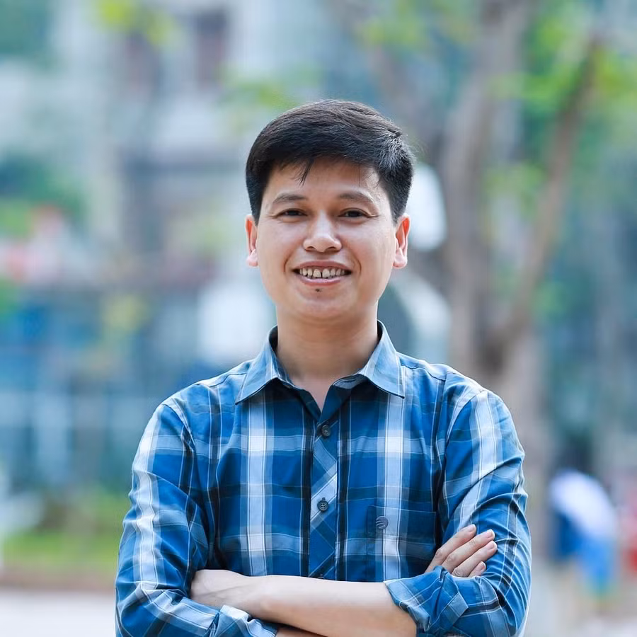 Thạc sĩ, thầy giáo Trần Văn Huy – Trưởng bộ môn Vật lý Trường THPT Phan Huy Chú - Đống Đa (HN)