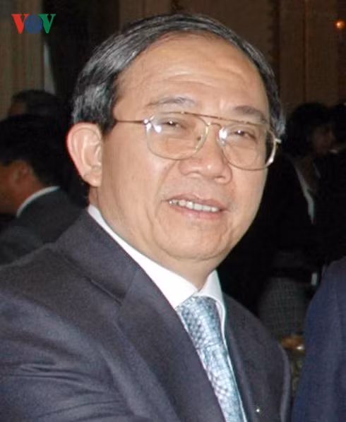 tieng anh la ngon ngu thu 2: can co so phap ly de ca xa hoi vao cuoc hinh 2