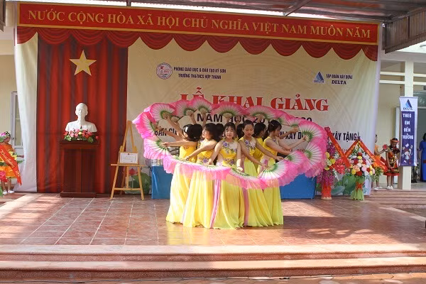 Tập đoàn DELTA Group tặng lớp học mới cho học sinh nhân ngày lễ khai giảng