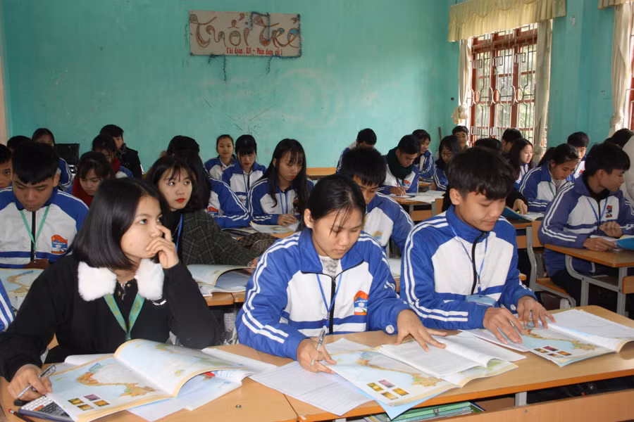 Học sinh Trường THPT Hữu Lũng - Lạng Sơn. Ảnh: Giang Đông