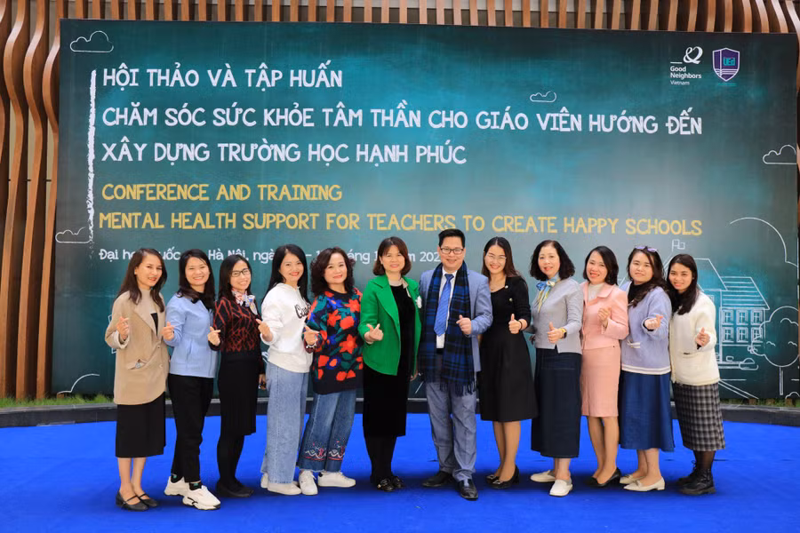 Hội thảo "Chăm sóc sức khỏe tâm thần cho giáo viên hướng đến xây dựng trường học hạnh phúc" vừa được Trường ĐH Giáo dục - ĐHQG Hà Nội phối hợp tổ chức tại Hà Nội.