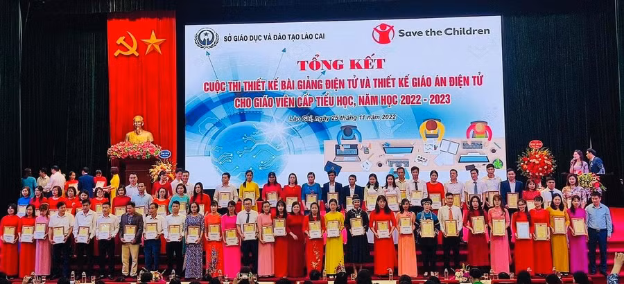 Các cá nhân đạt giải trong cuộc thi.