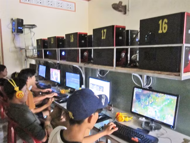 Nghien game online: 16 tuoi ma nhu 5 tuoi
