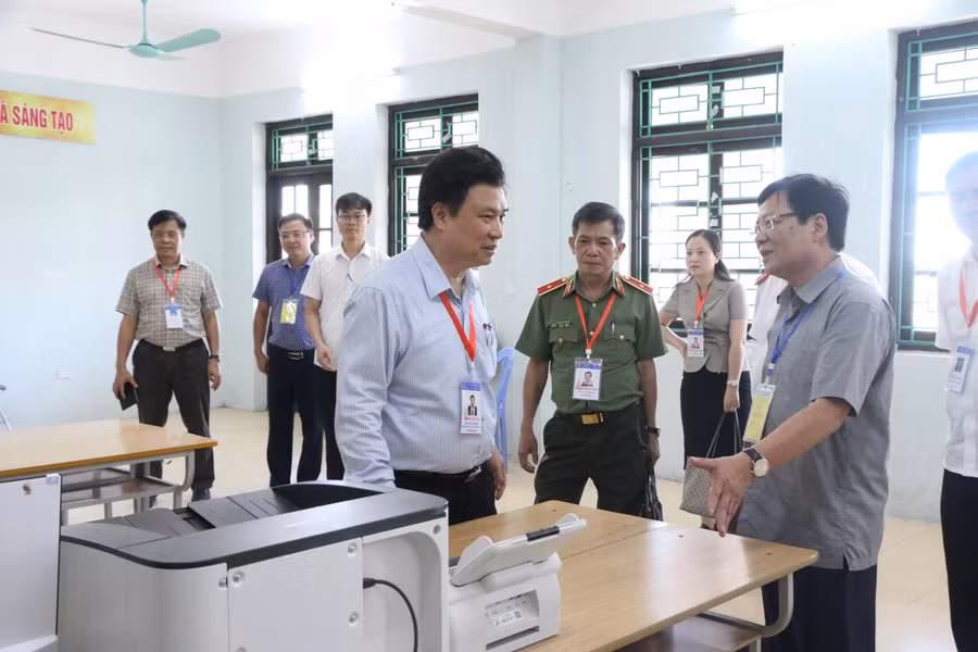 Đoàn công tác của Bộ GD&amp;ĐT đánh giá cao công tác chuẩn bị tổ chức kỳ thi tuyển sinh vào lớp 10 THPT năm 2022 của ngành giáo dục Nam Định.