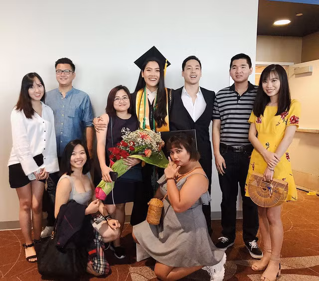 Khoảnh khắc bên bạn bè, người thân rất đáng nhớ của Nam Phương.