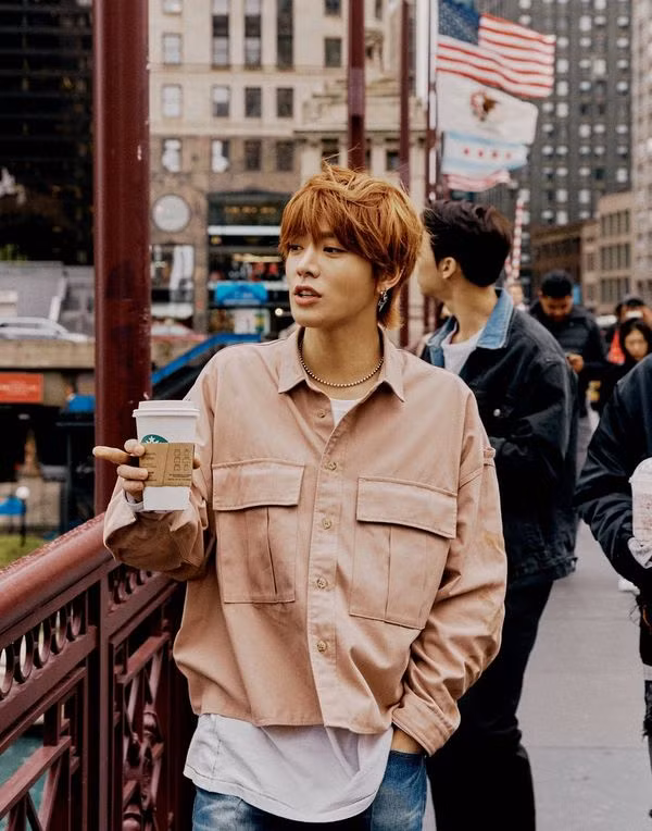 10 phong cách thời trang những năm 70 đang ‘hung hãn’ tấn công Kpop năm 2019 ảnh 43
