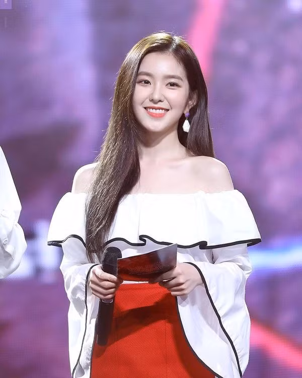 10 phong cách thời trang những năm 70 đang ‘hung hãn’ tấn công Kpop năm 2019 ảnh 5