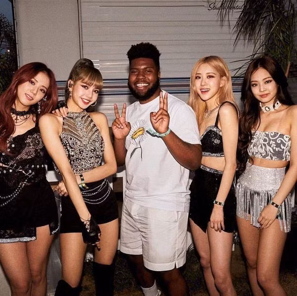 10 phong cách thời trang những năm 70 đang ‘hung hãn’ tấn công Kpop năm 2019 ảnh 9