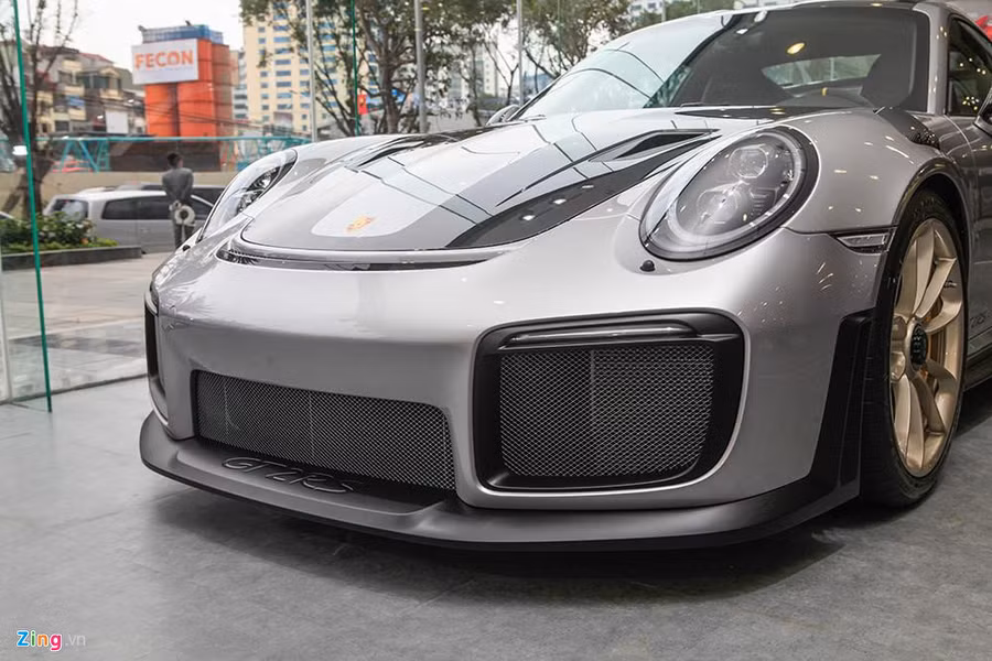 Ong Dang Le Nguyen Vu sam Porsche GT2 RS hon 20 ty sau khi ly hon hinh anh 4 