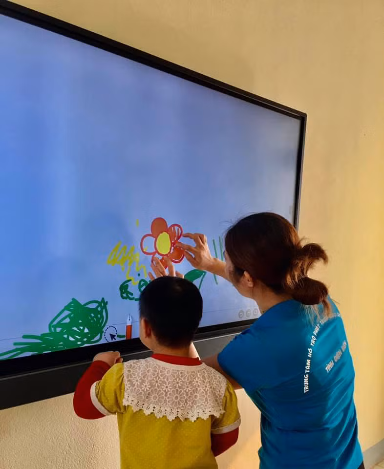 Hoạt động dạy học sinh động tại Trung tâm.