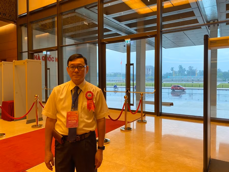 Nhà giáo Lưu Minh Trúc Nam, giáo viên Trường THCS Đoàn Thị Điểm, quận Ninh Kiều (TP Cần Thơ).