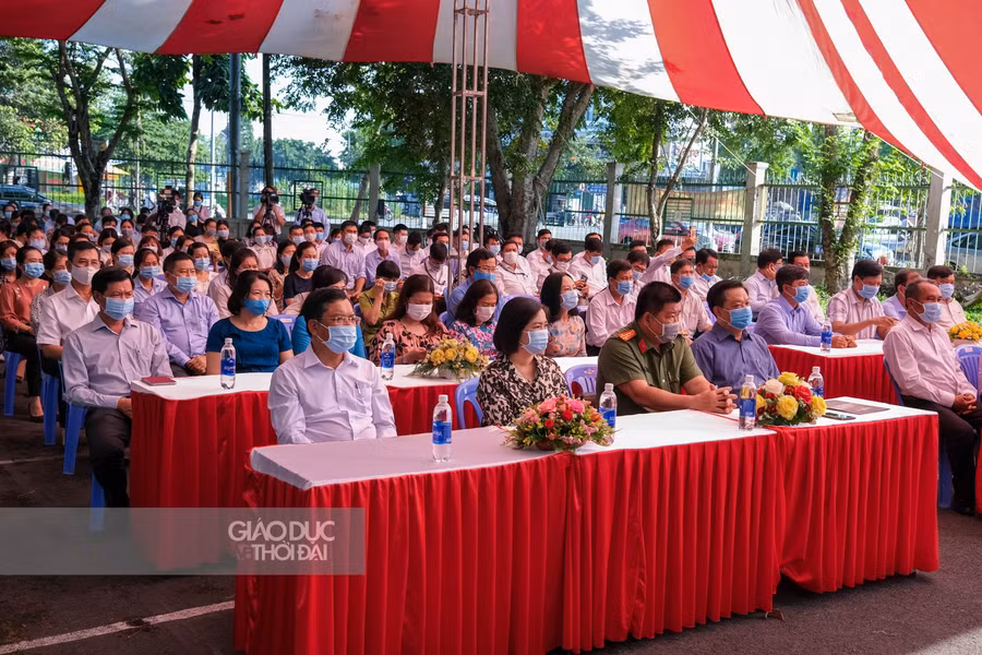 Quang cảnh buổi lễ phát động.