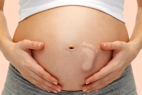 Những chuyển động của thai nhi trong bụng mẹ mang nhiều thông điệp và cảm xúc khác nhau. Những chuyển động của thai nhi trong bụng mẹ mang nhiều thông điệp và cảm xúc khác nhau. Ảnh: MJ
