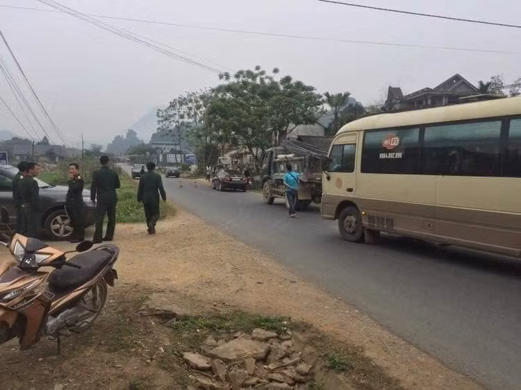 Gài mìn vào bụi tre rồi kích nổ do mâu thuẫn tình cảm