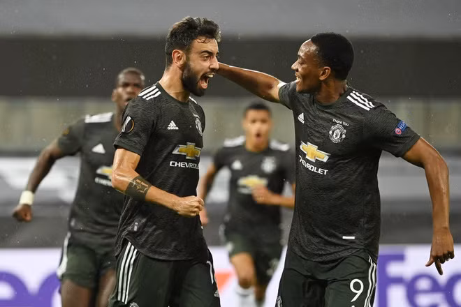 Bruno Fernandes ghi bàn thắng thứ 12 cho Man Utd. Ảnh: Reuters.