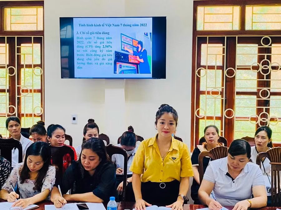 Hội nghị được tổ chức bằng hình thức trực tiếp kết hợp trực tuyến tại 54 điểm cầu với 1815 cán bộ, giáo viên, nhân viên tham dự