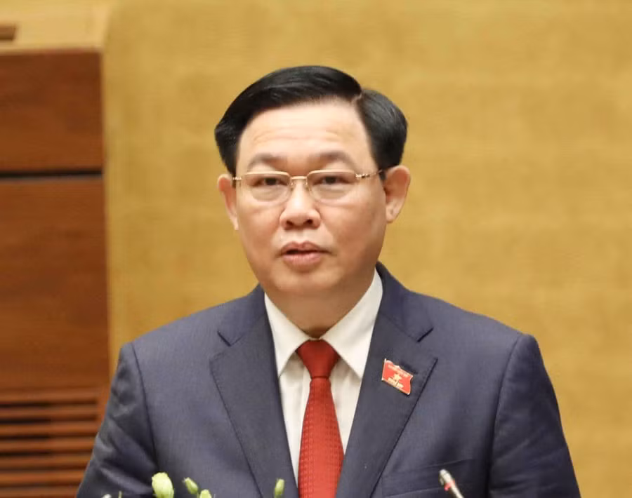 Ông Vương Đình Huệ là cán bộ lãnh đạo chủ chốt của Đảng và Nhà nước, được đào tạo cơ bản, trưởng thành từ cơ sở; được phân công giữ nhiều chức vụ lãnh đạo quan trọng của Đảng và Nhà nước. (Ảnh: TTXVN)