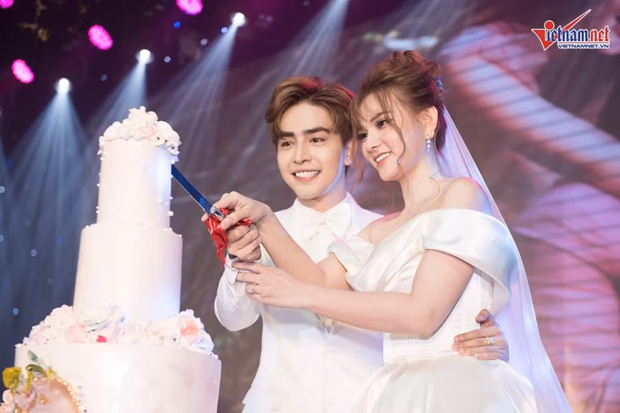 Thu Thủy bật khóc vì câu nói của chồng kém 10 tuổi trong lễ cưới