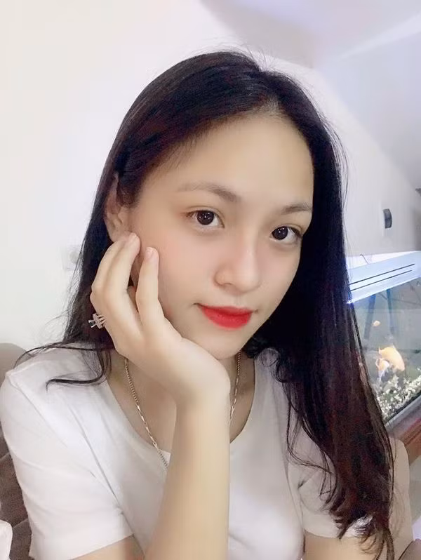 Nữ sinh bất ngờ nổi tiếng vì quá giống "chị Huệ" Thu Quỳnh ảnh 6 Nữ sinh bất ngờ nổi tiếng vì quá giống chị Huệ Thu Quỳnh ảnh 6