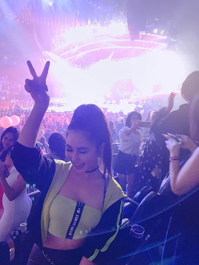 Hình ảnh nóng bỏng và điều gây tò mò nhất của Hương Tràm khi rời xa showbiz - Ảnh 5.
