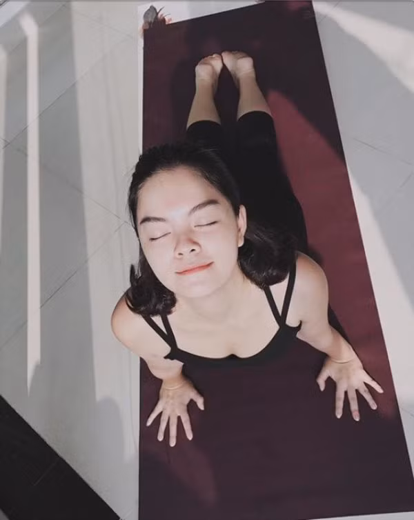 1 nam sau ly hon, pham quynh anh gay sot voi nhan sac tre trung khi de mat moc - 6