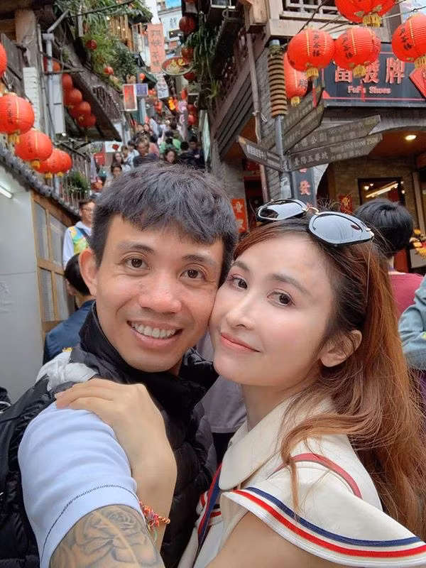 Minh Nhựa hiện đang có cuộc sống hạnh phúc với người vợ hai Mina…