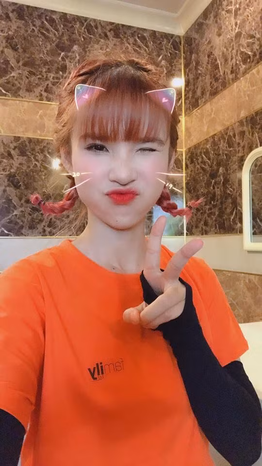 Showbiz đua nhau dùng app già nhăn nheo, U30 Khởi My chứng minh nhan sắc lão hóa ngược ảnh 5 Mặc cả showbiz đua nhau dùng app già nhăn nheo, Khởi My chứng minh nhan sắc lão hóa ngược dù đã chạm ngưỡng U30-5