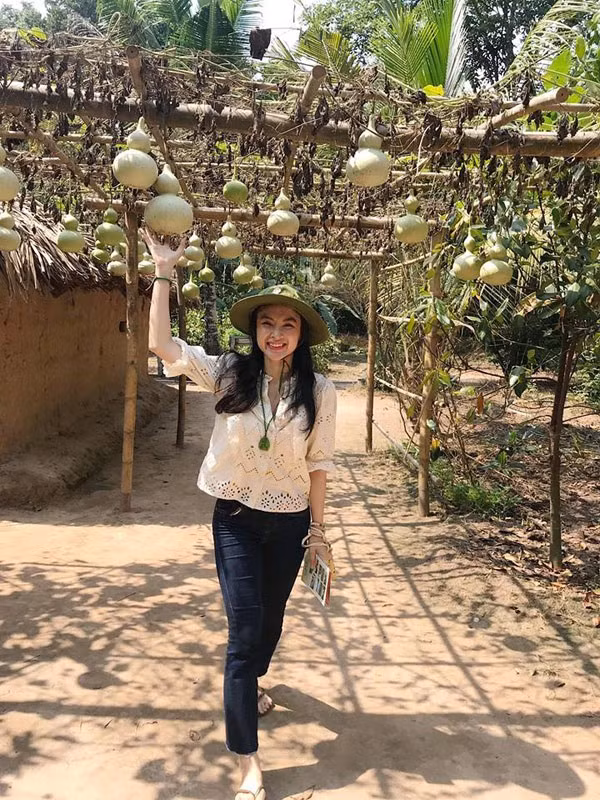 Không thể nhận ra Angela Phương Trinh của hiện tại: Khoe thân, sexy, bốc lửa đã lụi tắt từ lâu - Ảnh 13.