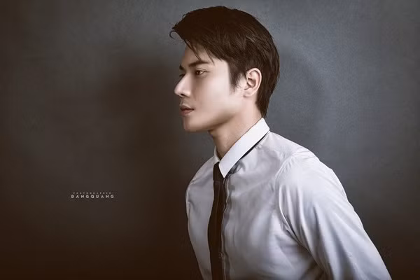 "Soái ca sơ mi trắng" lại khiến hội chị em "điên đảo" ảnh 3 "Soái ca sơ mi trắng" lại khiến hội chị em "điên đảo" ảnh 3