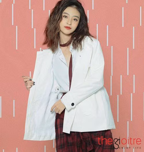 Chia sẻ về dự định tương lai thì Ngọc cho biết: "Ngọc chưa có dự tính gì xa, hiện tại thì Ngọc chỉ tiếp tục làm người mẫu ảnh, tham gia vào các MV và một vài dự án nghệ thuật nhỏ". Chia sẻ về dự định tương lai thì Ngọc cho biết: "Ngọc chưa có dự tính gì xa, hiện tại thì Ngọc chỉ tiếp tục làm người mẫu ảnh, tham gia vào các MV và một vài dự án nghệ thuật nhỏ".