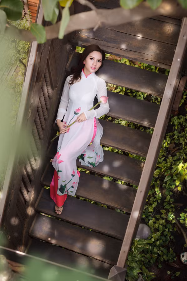 Hoài Thư