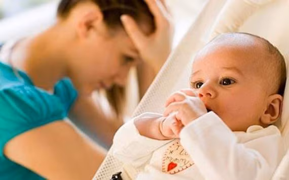 Lý do khủng hoảng hôn nhân khi con thứ chào đời