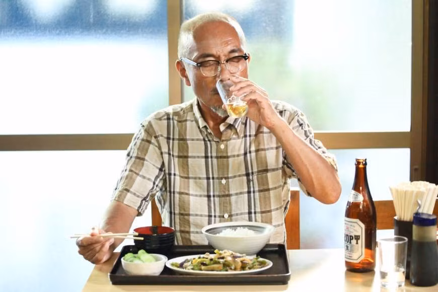 Tại sao bạn không nên ăn một mình? ảnh 2
