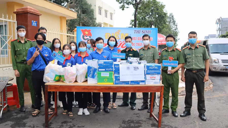 Các lực lượng đồng hành tiếp sức và hỗ trợ cho thí sinh