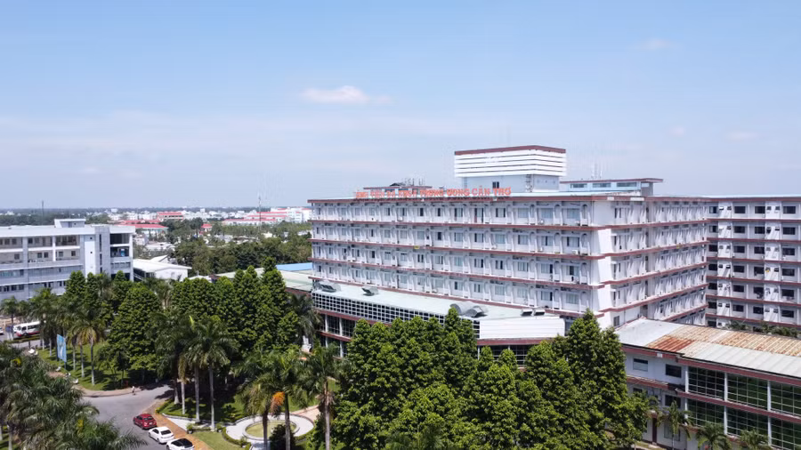 Bệnh viện Đa khoa Trung ương Cần Thơ đạt được chứng nhận chuẩn chất lượng vàng từ Hội Đột quỵ Châu Âu.