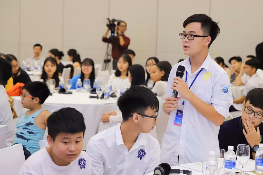 Nu sinh Ha Noi gianh giai nhat cuoc thi viet luan bang tieng Anh Write4Change hinh anh 10