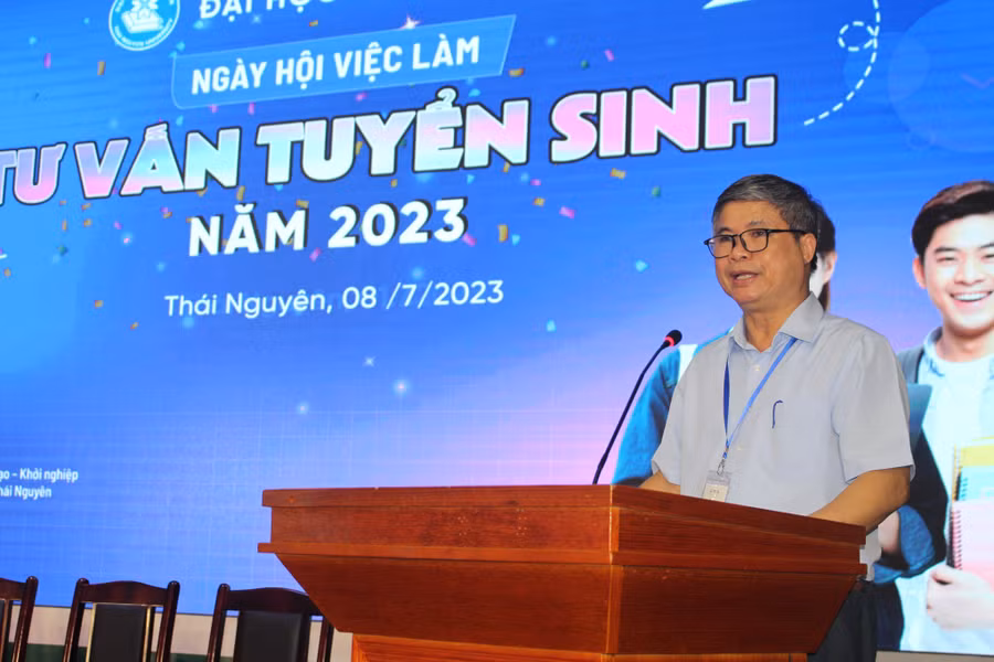 PGS.TS Trần Thanh Vân, Phó Giám đốc Đại học Thái Nguyên phát biểu tại chương trình. PGS.TS Trần Thanh Vân, Phó Giám đốc Đại học Thái Nguyên phát biểu tại chương trình.