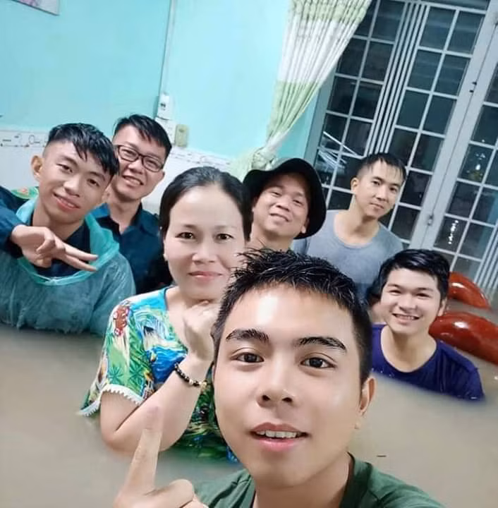 Luôn luôn lạc quan