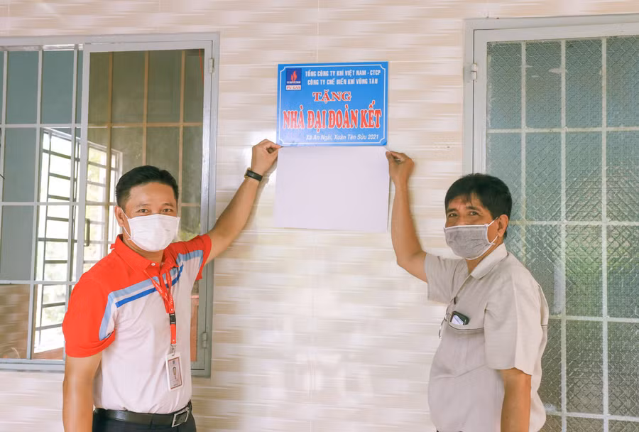 KVT trao tặng 2 nhà Đại đoàn kết tại Long Điền, BR-VT.