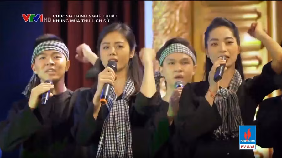 Mỗi nghệ sỹ, mỗi thành viên tham gia chương trình đều là chiến sĩ phòng chống đại dịch. Mỗi nghệ sỹ, mỗi thành viên tham gia chương trình đều là chiến sĩ phòng chống đại dịch.