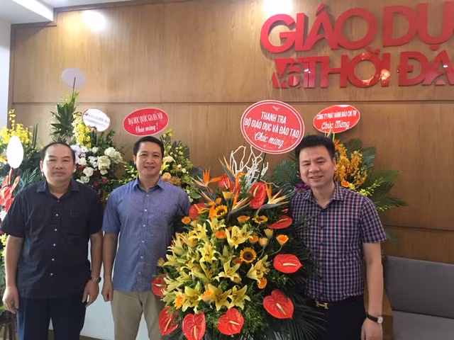Phó Chánh Thanh tra Bộ GD&ĐT Nguyễn Đức Cường chúc mừng Báo nhân Ngày 21/6
