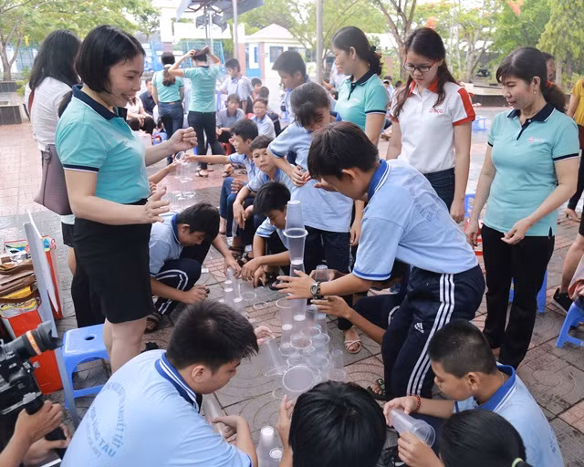 Cùng nhau tham gia các hoạt động vui chơi thú vị tại ngày hội