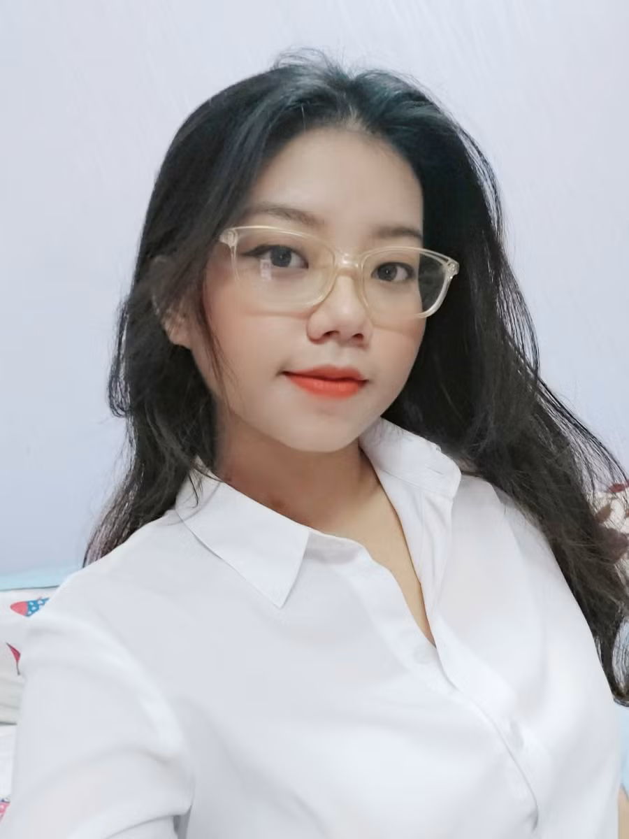 Sinh viên Lê Thị Hồng Linh cựu sinh viên ngành Kế toán - Tài chính khóa 4